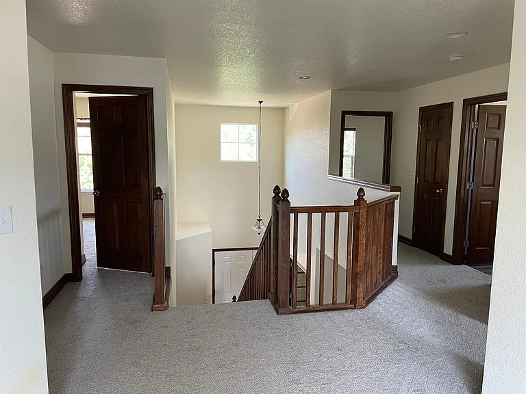 1011 Eichhorn Dr — Photo 36