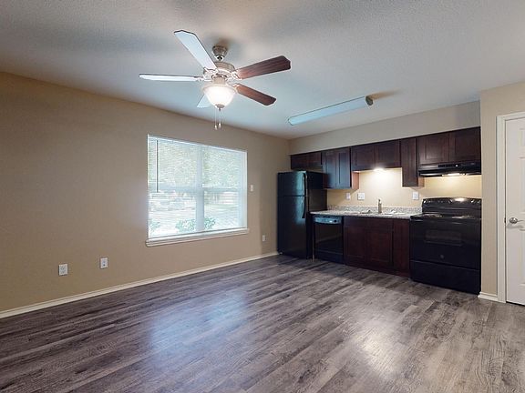 5th image of 800 Avenue F #8054671