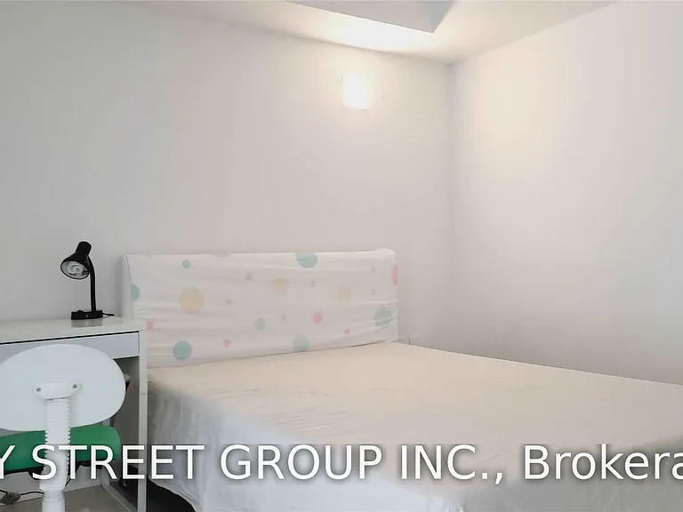 955 Bay St #1710 — Photo 6