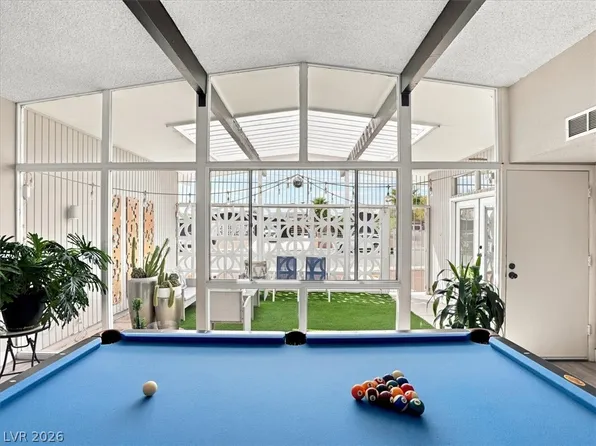 5128 Champions Ave, Las Vegas, NV 89142