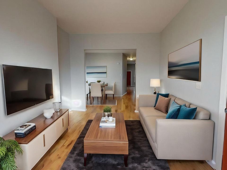 Living/Dining Area