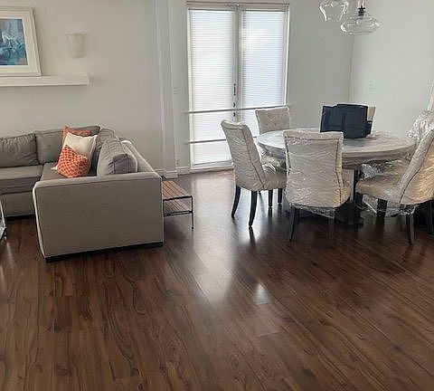5th image of 1625 Wellesley Ave