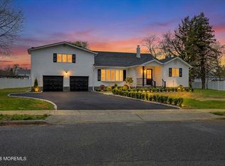 3 Roberta Drive, Middletown, NJ