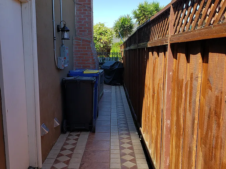 Acadia Ave — Photo 16