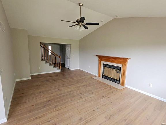 5th image of 536 Newhart Dr