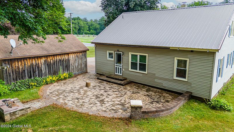3rd image of 115 Boshart Road