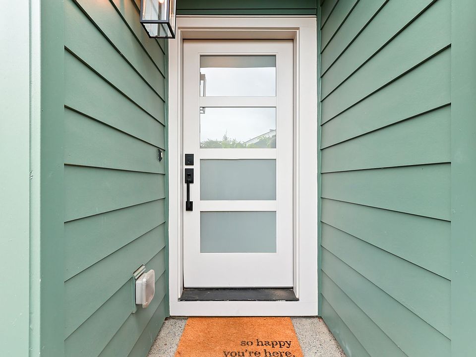1st image of 4762 NE 33rd Ave #B