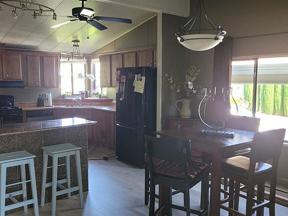 2nd image of 163 Clipper Ln
