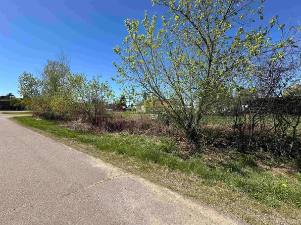N 3rd Ave, Iron River, MI 49935