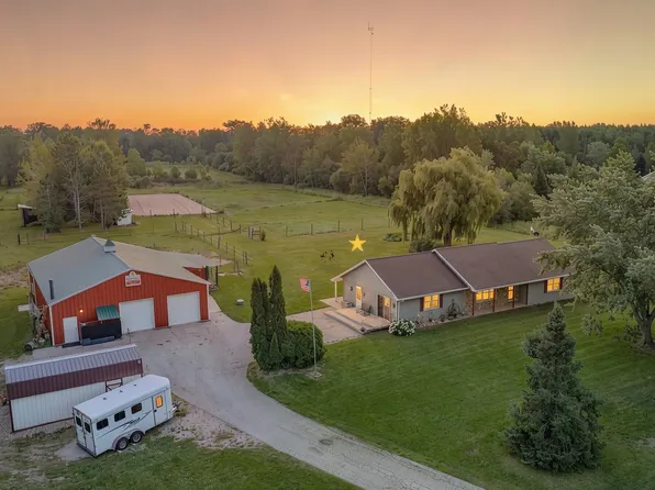 N4288 Green Valley Rd, Krakow, WI 54137