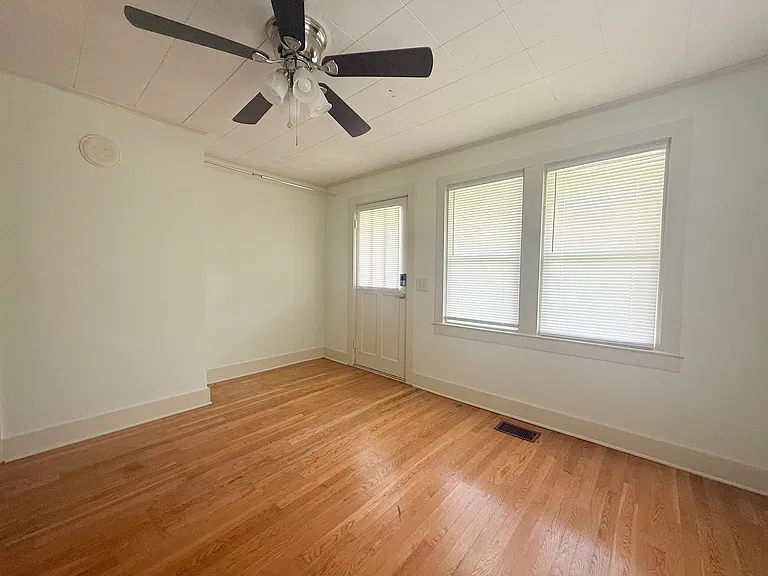 435 Lusk Ave — Photo 17
