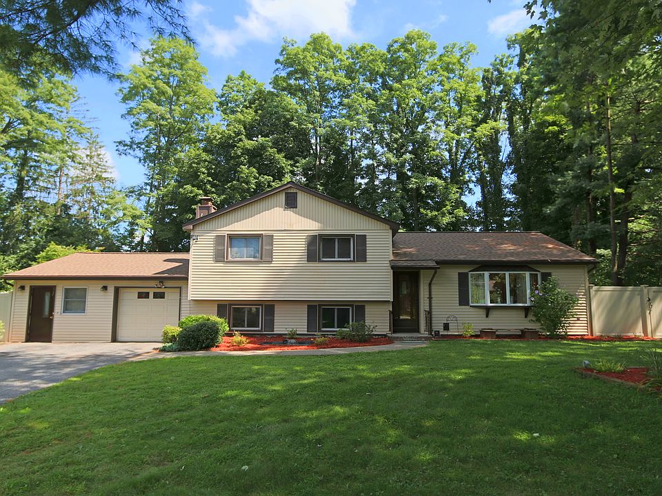 1st image of 2548 Pine Grove Ct