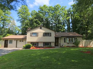 2548 Pine Grove Ct, Yorktown Heights, NY 10598