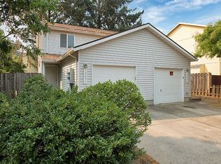 12636 SE Woodward St, Portland, OR 97236