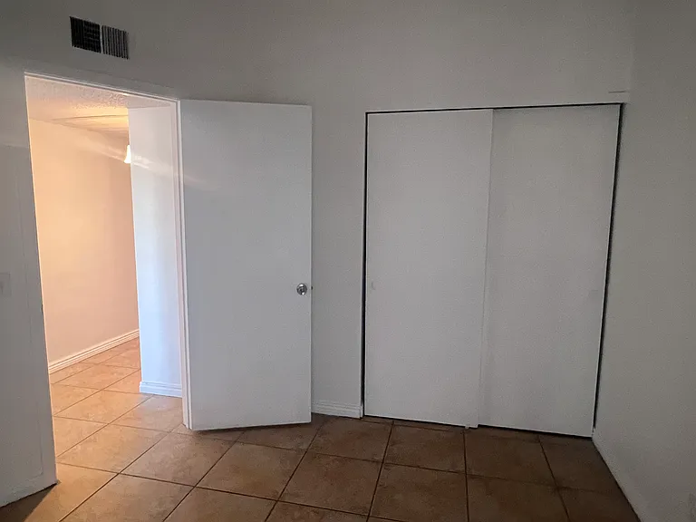 1695 W Midvale Village Dr — Photo 12