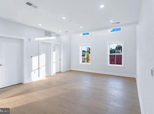 1109 NW Fern St NW #301, Washington, DC 20012