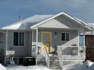 4 E Boyer Clos, High Level, AB T0H1Z0