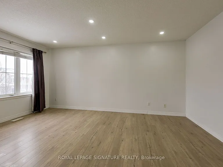 96 Highgate Dr #UPPER LEVEL A — Photo 25