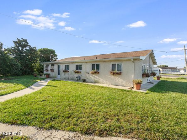 102 E Boat Dr