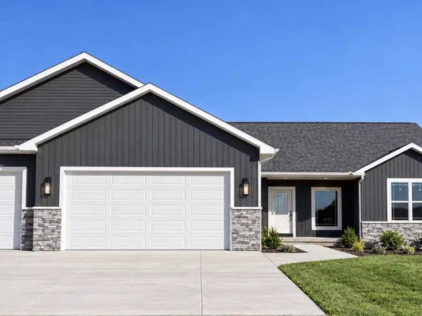 W6899 McAllister Dr, Greenville, WI 54942