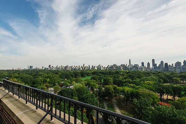 Sold by Corcoran | media 11