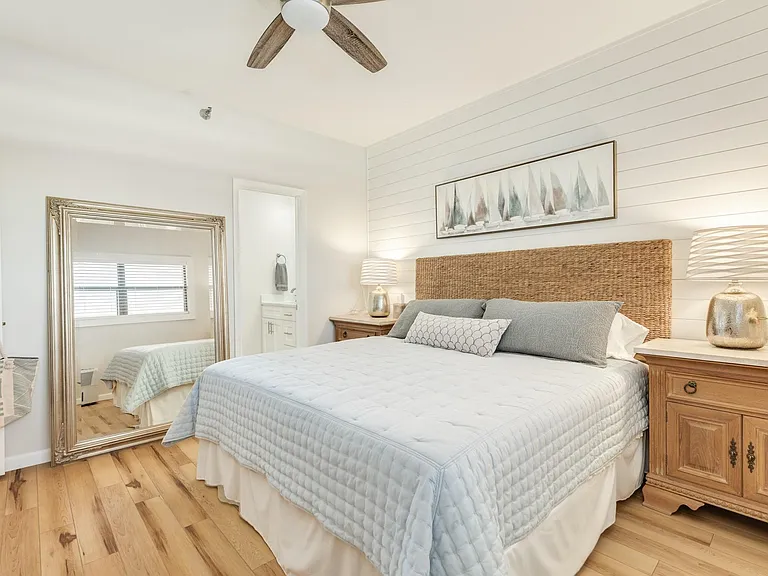 7700 Seawall Blvd #302 — Photo 16