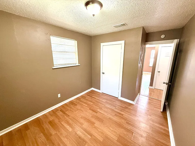 1829 E Highland Blvd — Photo 9