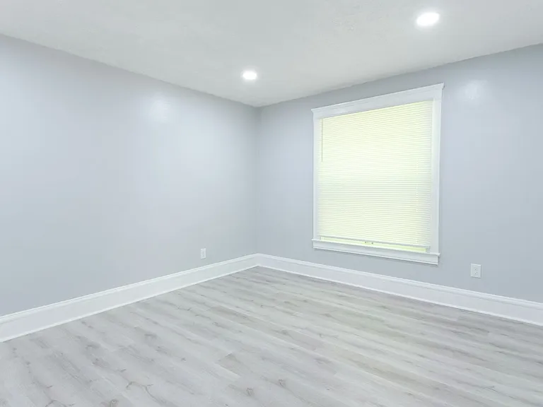 3317 Virginia Ave — Photo 13