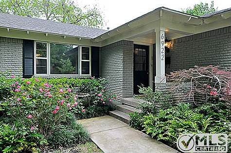 2nd image of 6922 Clayton Ave