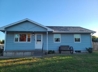 2255 Sherwood Ln, Salina, KS 67401