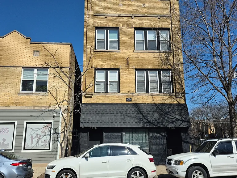 4876 W Armitage Ave #1R — Photo 14