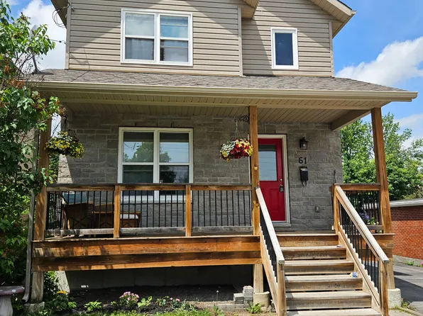 61 Herriott St, Carleton Place, ON K7C 2A6