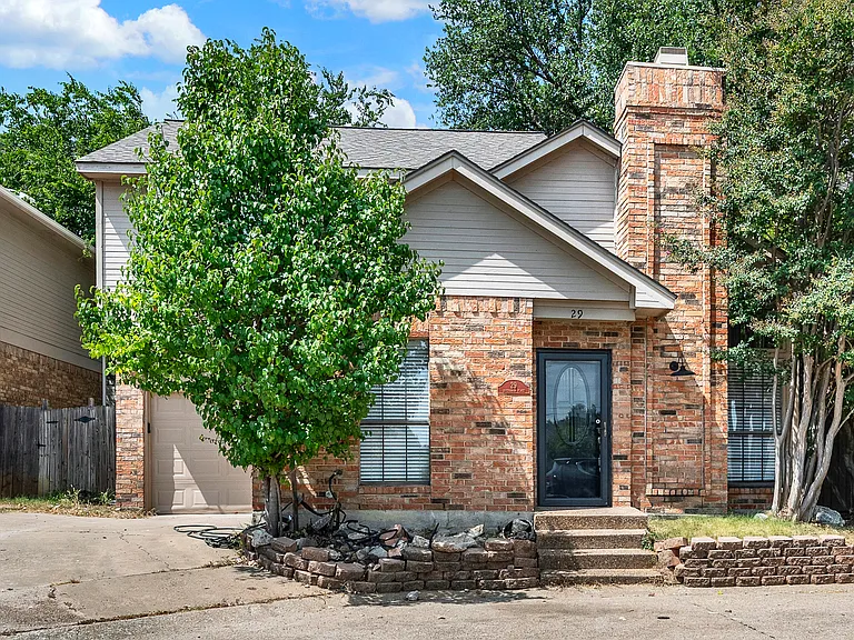 29 Buchanan Pl — Photo 1