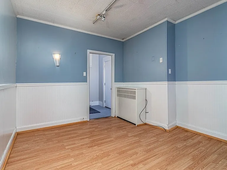 886 Main St #1 — Photo 9