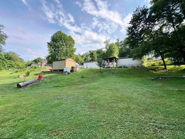 87 Lower Booth Rd, Morgantown, WV 26501