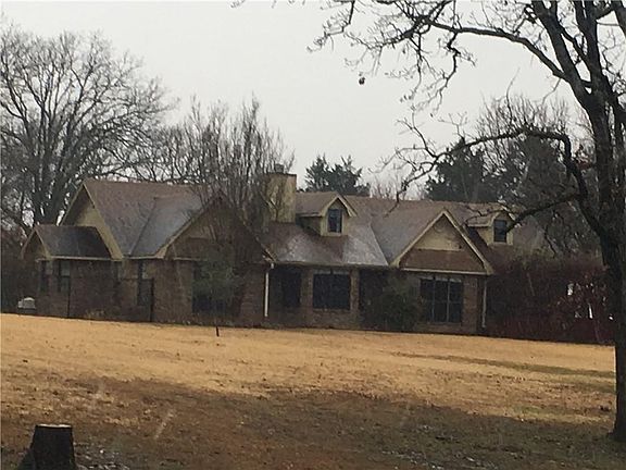 4th image of 1000 White Oak Est