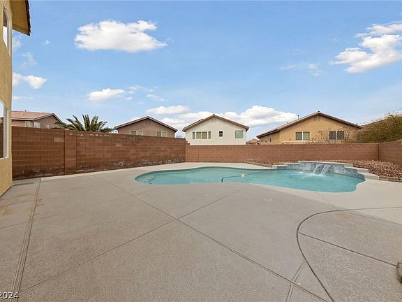 4th image of 9138 Horizon Mist Ave