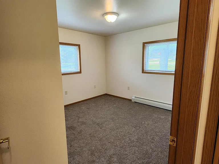 2330 E Hamilton Ave — Photo 2