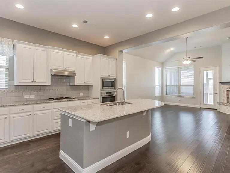 2312 Independence Dr — Photo 10