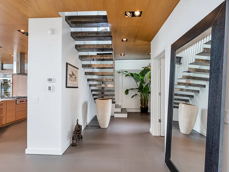 54 Bay View Dr E — Photo 10