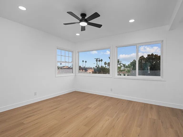 868 Emerald St #870.5 — Photo 14