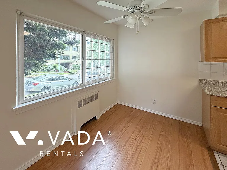 1208 Burnaby St #1 — Photo 6