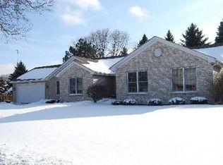 1380 Colorado Ave, Aurora, IL 60506