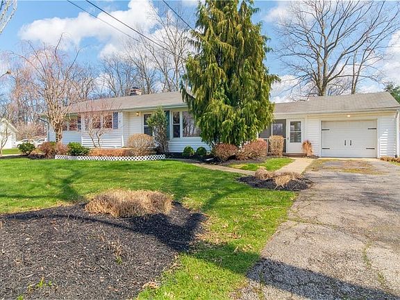 2nd image of 34 Cortland Cir