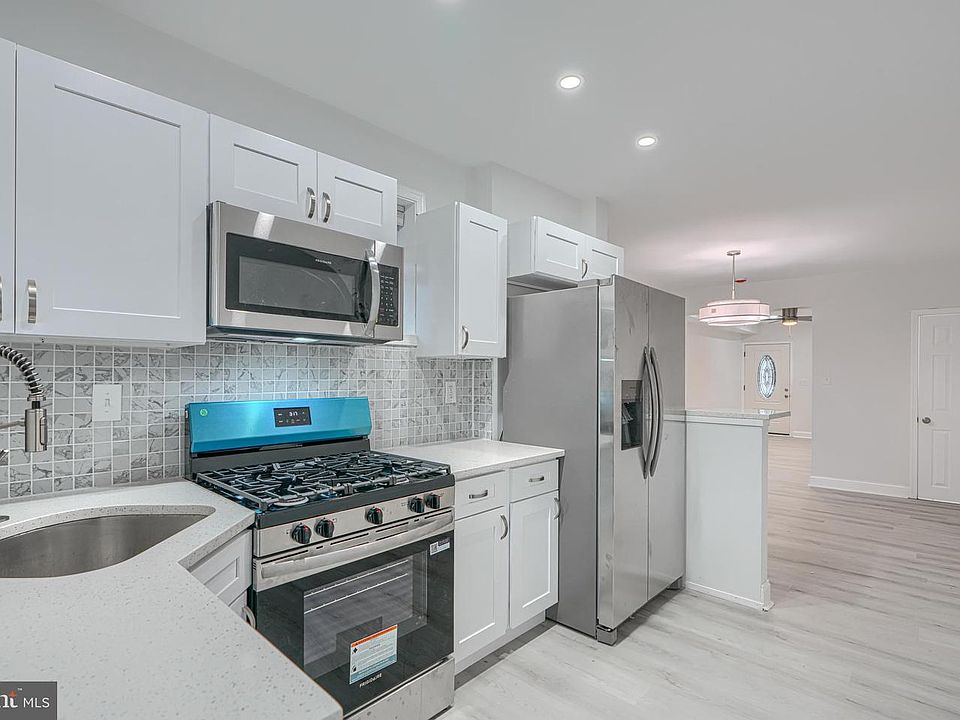 1st image of 3711 Cranston Ave