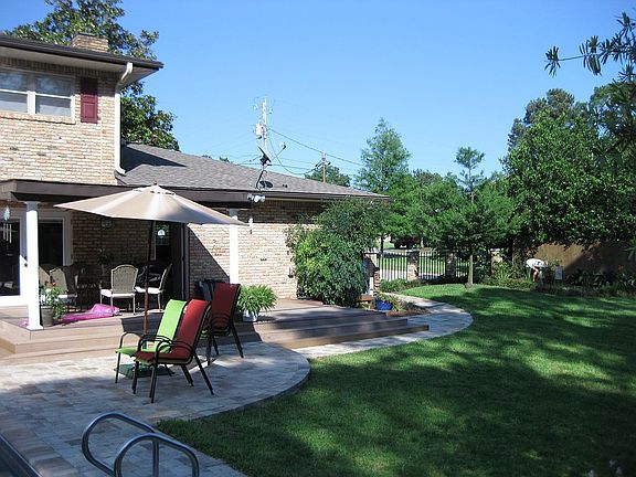 4th image of 801 Poinciana Dr
