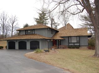 9 Conway Springs Dr, Chesterfield, MO