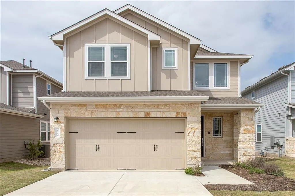 4 bed, 3.0 bath, 2508 sqft, $2,195 — Photo 1