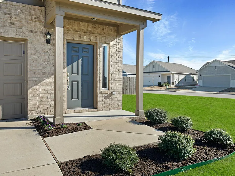13005 Foreston Dr — Photo 2