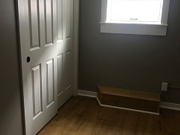 5th image of 107 E Franklin St #D